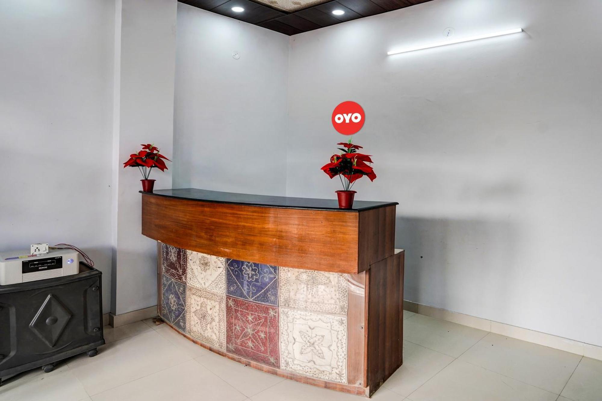 גאזיאבאד Oyo Flagship Evergreen Tower Hotel מראה חיצוני תמונה